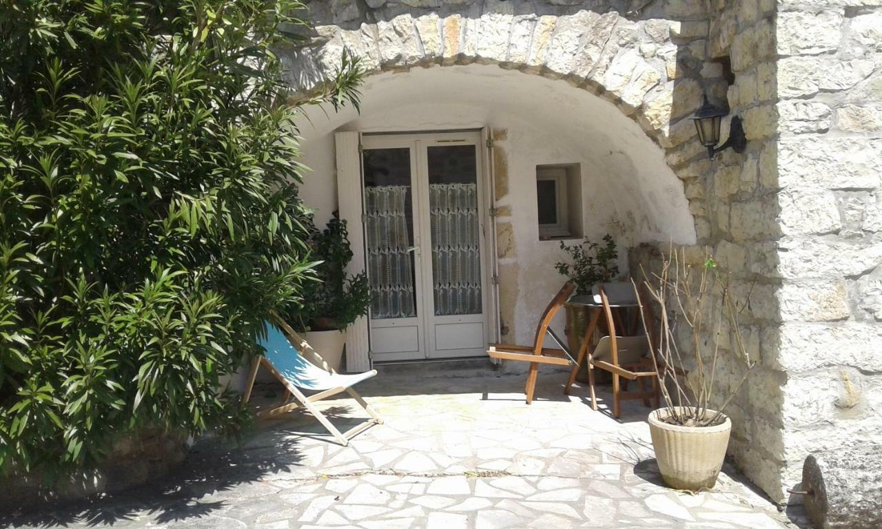 Les Monteils Hotel Grospierres Exterior photo